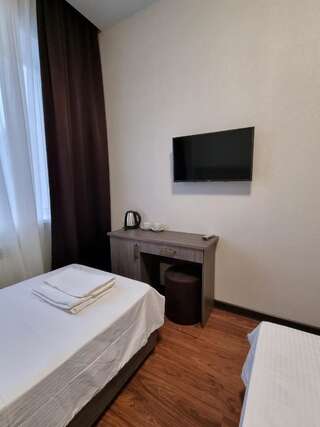 Отель Hotel Nova Липецк Двухместный номер с 2 отдельными кроватями-1